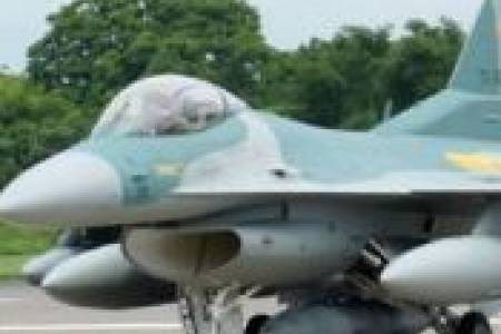 Dua Lagi F-16 Dari USA; Tiba Di Magetan Jawa Timur