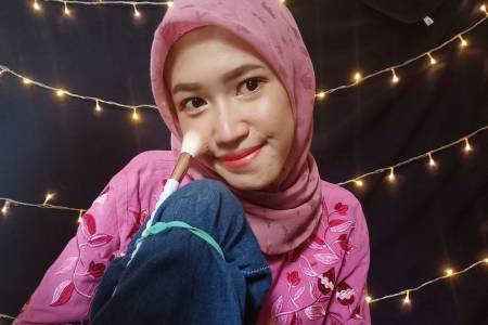 Gadis Berbakat Ini Kini Jadi Content Creator Makeup Handal