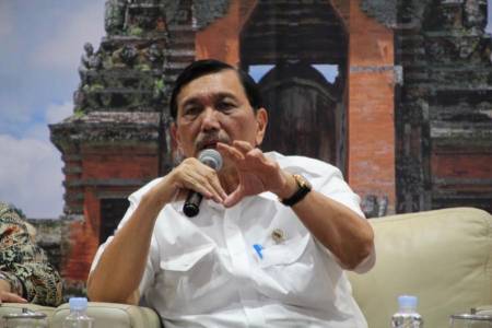 Cegah Varian Omicron, Menteri Luhut Umumkan Aturan Karantina Pelancong Internasional