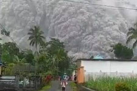 PLN Telah Pulihkan 30 Gardu Terdampak Erupsi Gunung Semeru