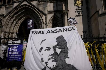 Assange Dapat Diekstradisi ke AS atas Tuduhan Mata-mata