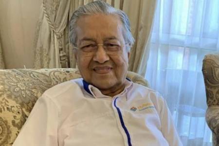 Dr Mahathir Mohamad Masuk Rumah Sakit Jantung