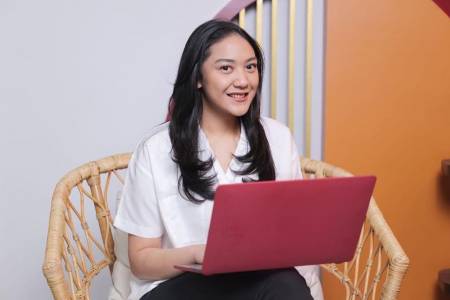 Putri Tanjung, Trending Twitter Karena Cuitannya 