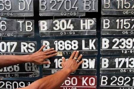 Semua Pelat  Nomor Kendaraan Bermotor Tahun 2023  Dipasangi Chip