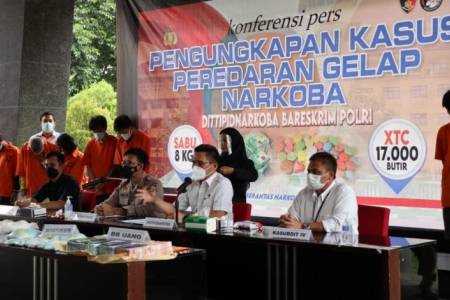 Bareskrim ungkap Jaringan Narkoba di Surabaya, Amankan 17 Ribu Pil Ekstasi dari Pelaku