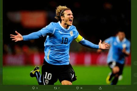 Berusia 42 Tahun, Diego Forlan Kembali dari Masa Pensiun