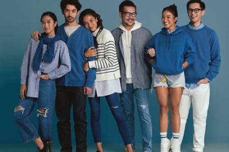 Tampilkan Keunikan Karaktermu Bersama Koleksi Uniform Blue dari UNIQLO