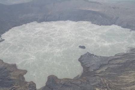 Aktivitas Freatomagmatik Gunung Taal Sebabkan Evakuasi 1000 orang