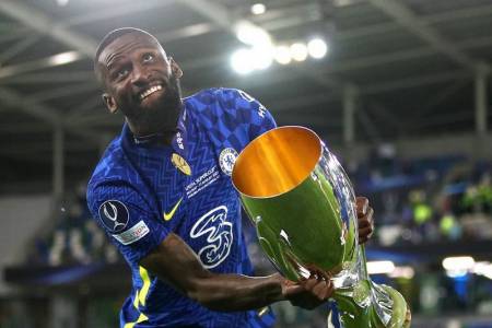 Antonio Rudiger Santer Dikaitkan dengan Si Nyonya Tua Juventus