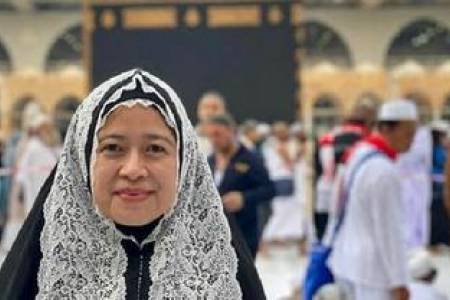 Wakil Ketua DMI Syafruddin Umroh Bersama Puan Maharani 