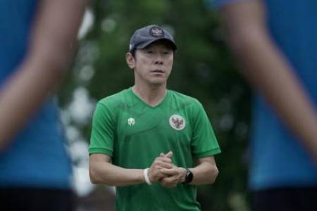 Shin Tae-yong Lanjut Latih Timnas Indonesia Senior