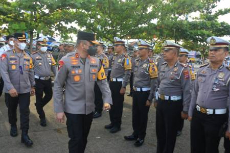 Kapolda Sumbar Pimpin Apel Gelar Kesiapan Pamwal dan Rute dalam Rangka HDCI Sumatera Bike Week 2022