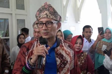 Kemenparekraf Sandiaga Uno Dorong UMKM di Palembang Naik Kelas