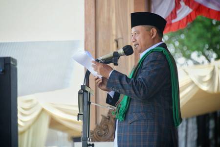 Wagub Jabar Ingatkan Peran Penting Santri Jaga NKRI