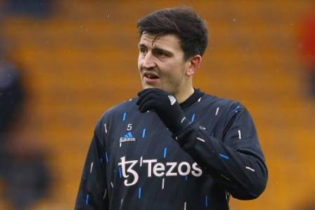 Rio Ferdinand Sarankan Harry Maguire Tinggalkan MU! 