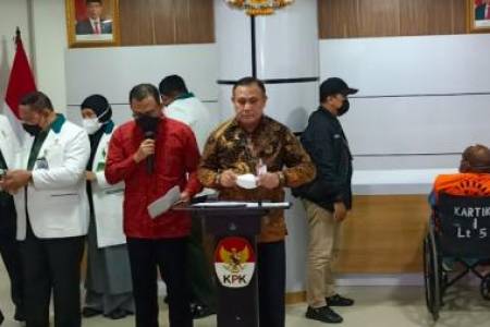 Gubernur Papua Lukas Enembe Resmi Ditahan KPK