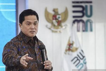 Erick Thohir Terima Penghargaan Menteri Terbaik  Pilihan Netizen 2022