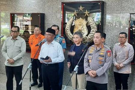 Menko PMK Muhadjir Effendy: Pemerintah akan Menyalurkan Bansos untuk Masyarakat Kurang Mampu