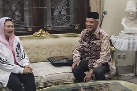 Capres PDIP Ganjar Pranowo Temui Yenny Wahid