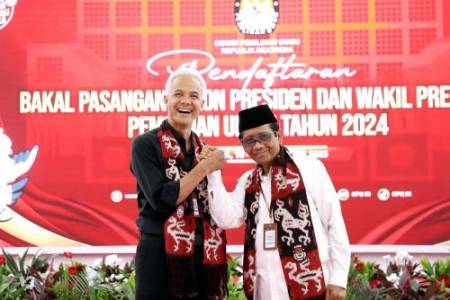 Ke KPU RI, Ganjar Pranowo dan Mahfud MD Resmi Daftar sebagai Capres-Cawapres 2024