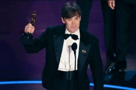 Aktor Cilian Murphy Raih Piala Oscar Pertama 