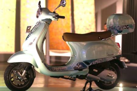 Vespa Batik di Museum Batik Indonesia, Perkuat Apresiasi dan Penghormatan akan Budaya Indonesia