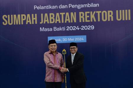 Lantik Prof Jamhari Sebagai Rektor UIII, Jusuf Kalla Minta Untuk Jalankan Visi dan Misi Universitas 