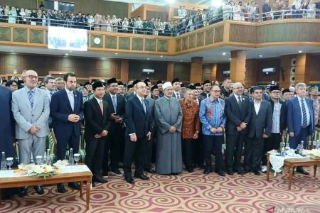 Grand Syekh Al Azhar Ahmad Muhammad Ahmed Al Tayeb:  Mengkafirkan Umat Beragama Bukan Ajaran Islam