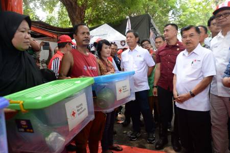 Tinjau Korban Kebakaran Manggarai, Jusuf Kalla Sarankan Bangun Rumah Susun