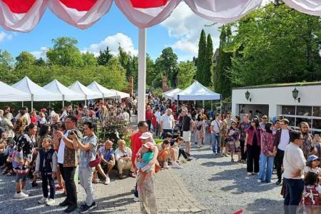 Ribuan WNI dan Diaspora Indonesia Rayakan Peringatan HUT ke 79 RI di Stockholm