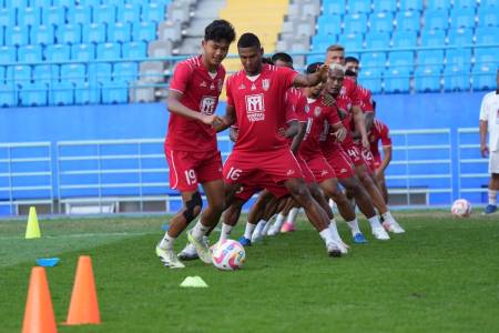 Yance Sayuri: Tak Ada Alasan, Malut United Akan Tampil Maksimal Melawan Borneo!