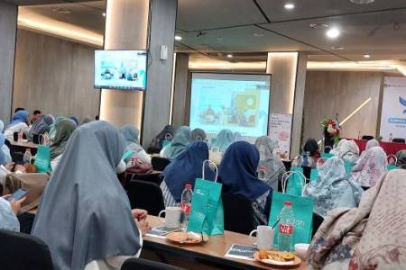 Wardah Dukung Kemajuan Pendidikan Indonesia Melalui Wardah Inspiring Teacher 2024