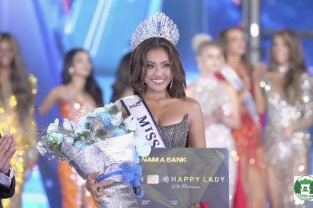 Ketut Permata Juliastrid Sari Dinobatkan sebagai Miss Cosmo 2024