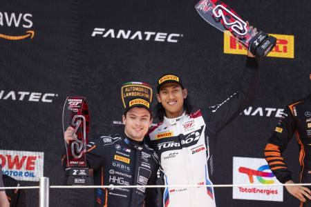 Sean dan Calan Podium, Bawa WRT Jadi Juara Silver Cup