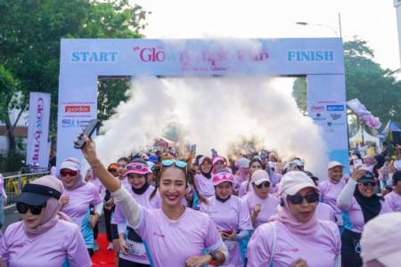 Wardah Glowlympic Run Diikuti 1000 Lebih Pelari di Surabaya