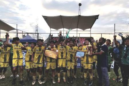 Sixteen Juara 1 Regional KONI, Coach Umar: Ini Berkat Kerja Keras Pemain dan Dukungan Orang Tua