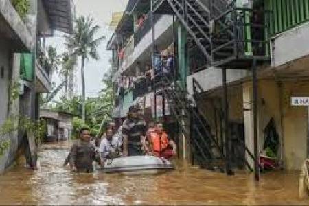 Update Banjir Jakarta: 38 RT Tergenang Banjir Kiriman