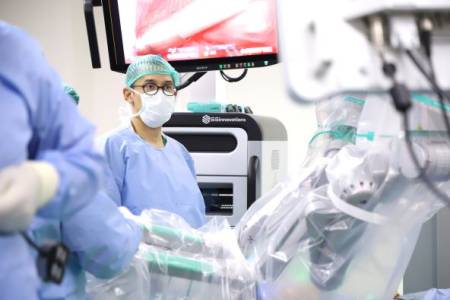 BMHS Adopsi Generasi Kedua dari Robotic Surgery System