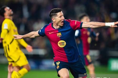 Musim Depan Robert Lewandowski Tegaskan Masih Perkuat  Barcelona