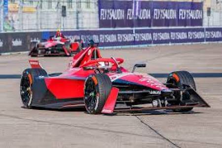 Jake Dennis Pole Position Jakarta E-Prix