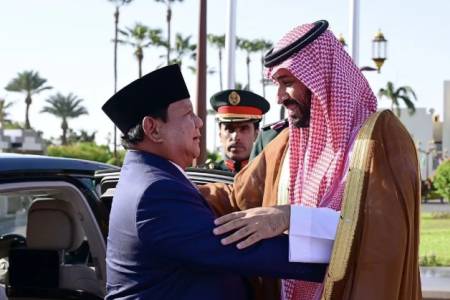 Pangeran MBS Sambut Kedatangan Presiden Prabowo Subianto