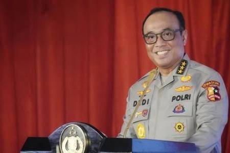 Kapolri Jenderal Listyo Sigit Prabowo Resmi Tunjuk Komjen Dedi Prasetyo sebagai Wakapolri yang Baru