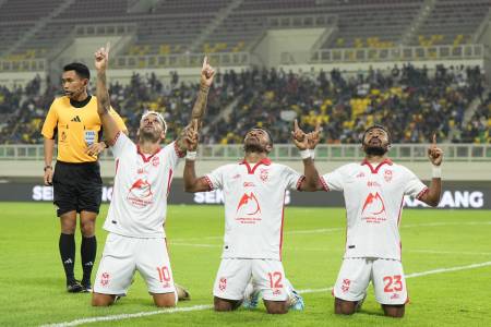 Hajar Dewa United 1-3, Hendri Susilo: Malut United Menang berkat Kerja Keras dan Keharmonisan Tim