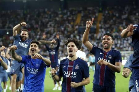 Paris Saint Germain  Juara  Piala Super Eropa untuk Pertama Kali