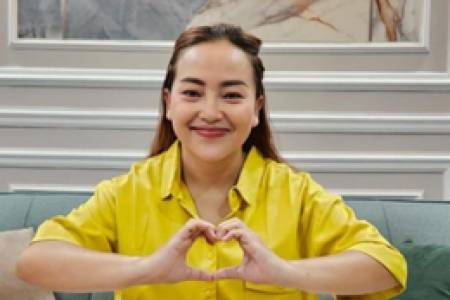 Komedian dan Presenter "Mpok Alpa" Berpulang