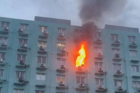 Apartemen City Park di Cengkareng Jakbar Terbakar