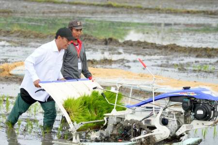 Berpihak ke Petani dan Rakyat, Mentan Amran Tegas Lawan Mafia Pangan