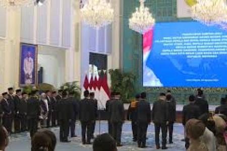 Prabowo Resmi Lantik 8 Dubes RI