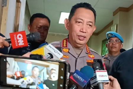Pemgenudi Ojol Tewas Dilindas Mobil Brimob, Kapolri Minta Maaf Secara Langsung kepada Keluarga Korban