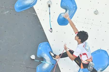 IFSC Climbing World Cup Koper 2025: Putra Tri Ramadani Masuk Final